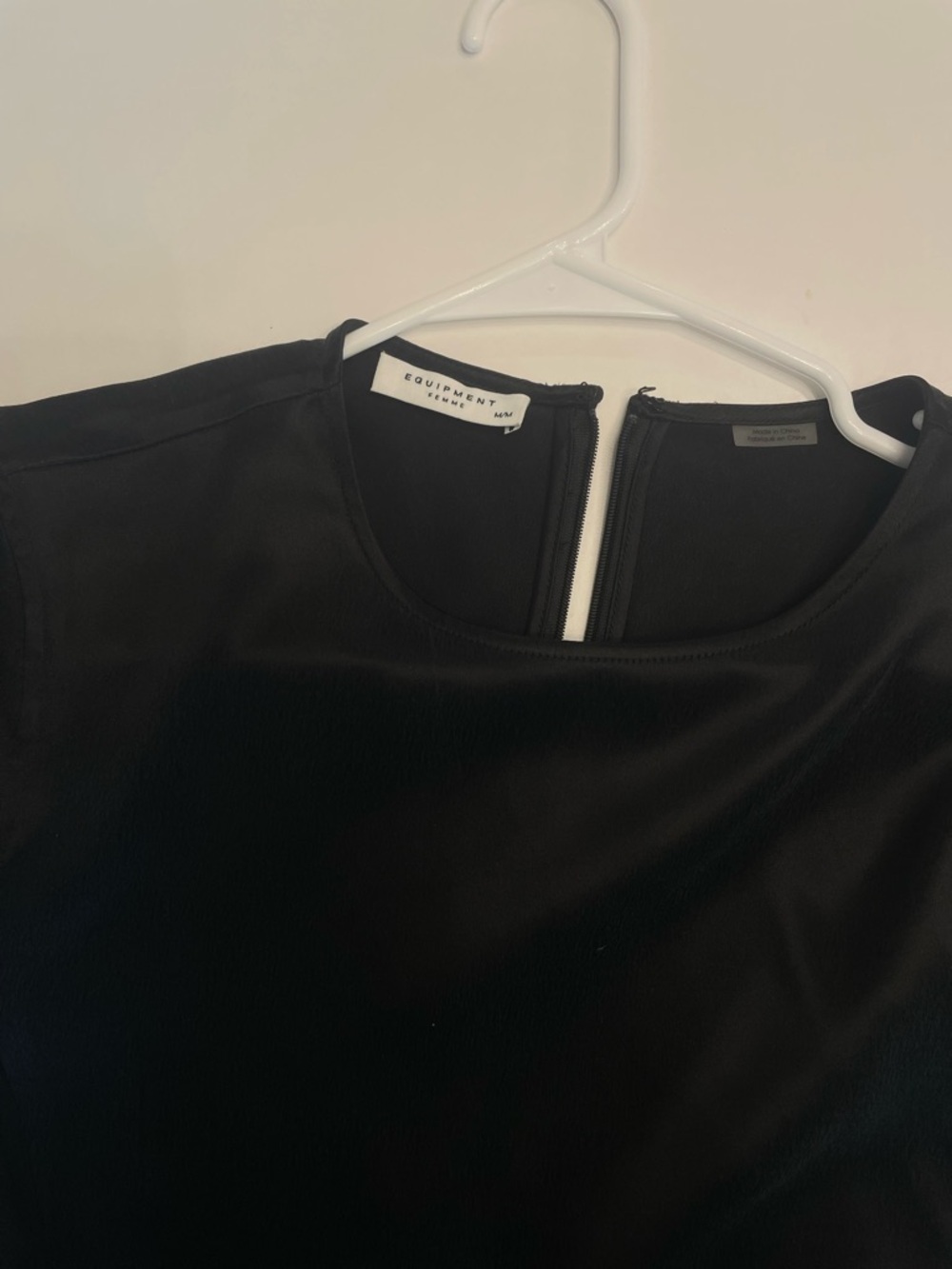 Simple black silk Equipment dress